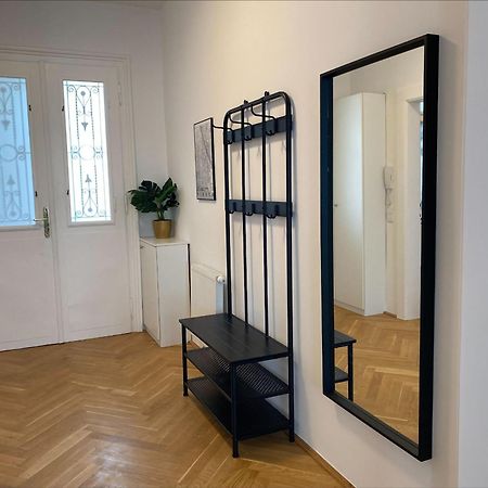 Cosy Apartment In Mariahilf Close To Citycenter Wien Eksteriør billede