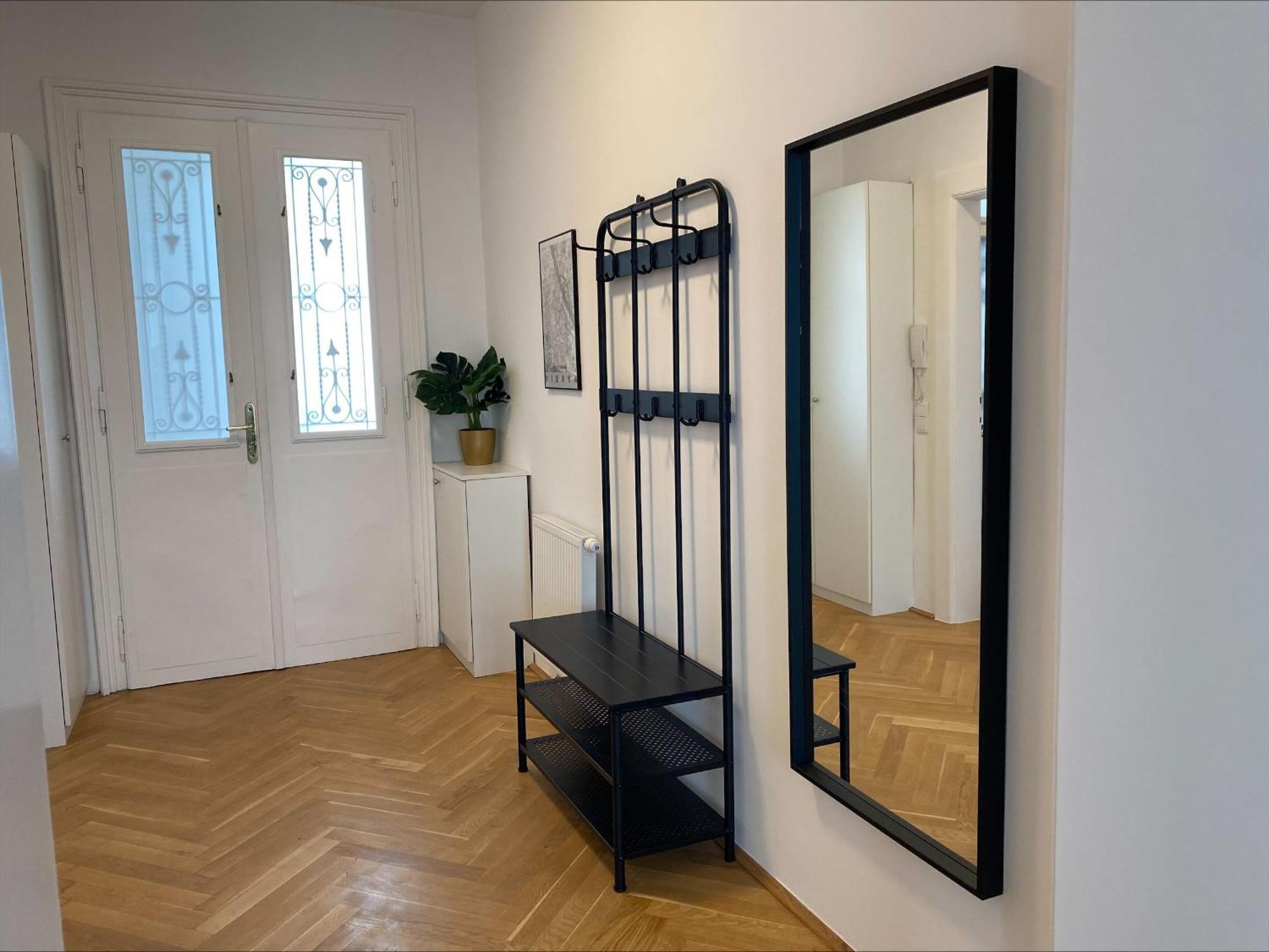 Cosy Apartment In Mariahilf Close To Citycenter Wien Eksteriør billede